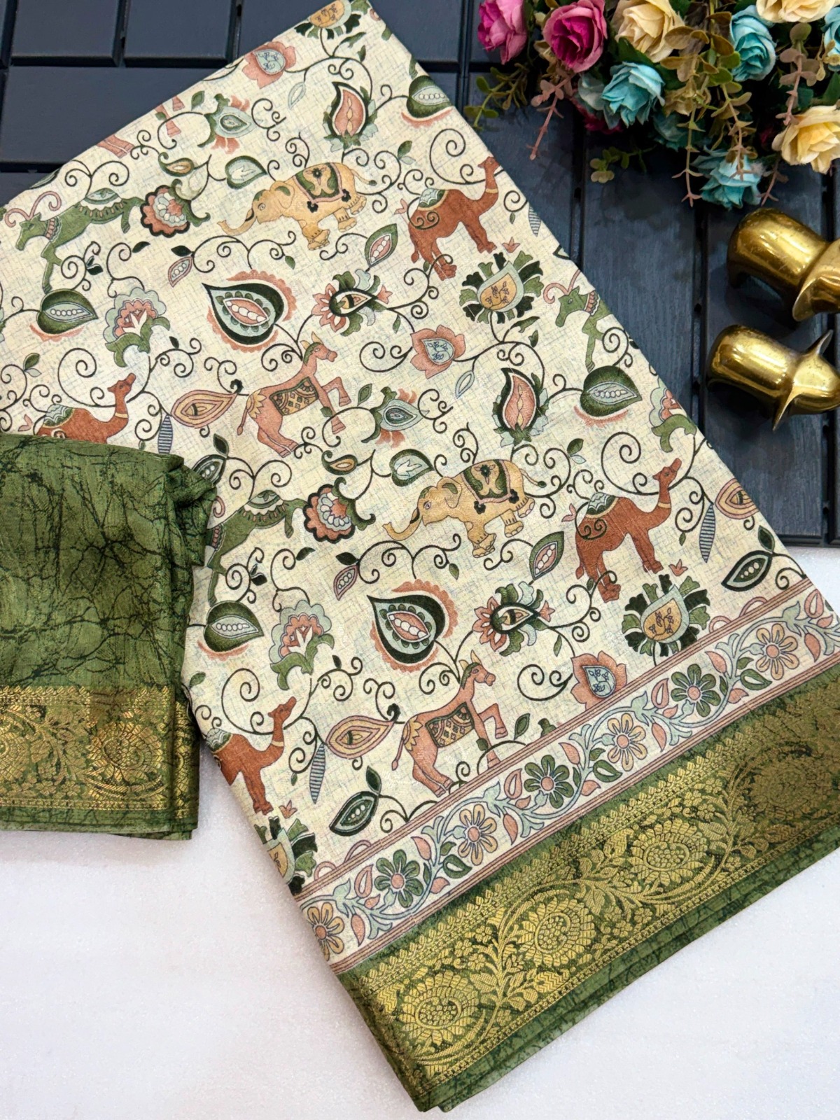 self jequred sarees with golden weaving border