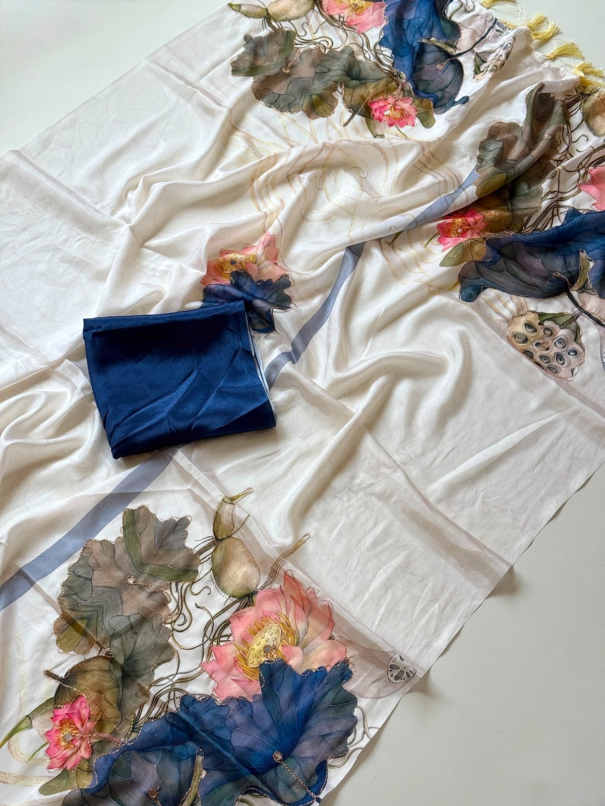 Chinon saree